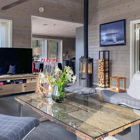 Дом отдыха 3 Bedroom Awesome In *