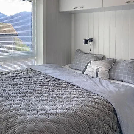 Vakantiehuis Geweldig Met 3 Slaapkamers In Nordfjordeid