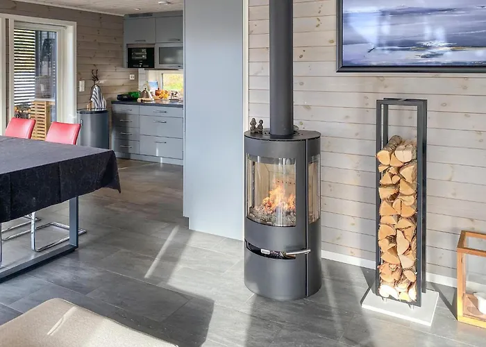 3 Bedroom Awesome In Nordfjordeid