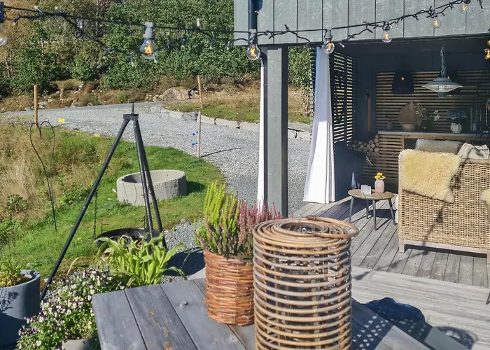 3 Bedroom Awesome In * Nordfjordeid
