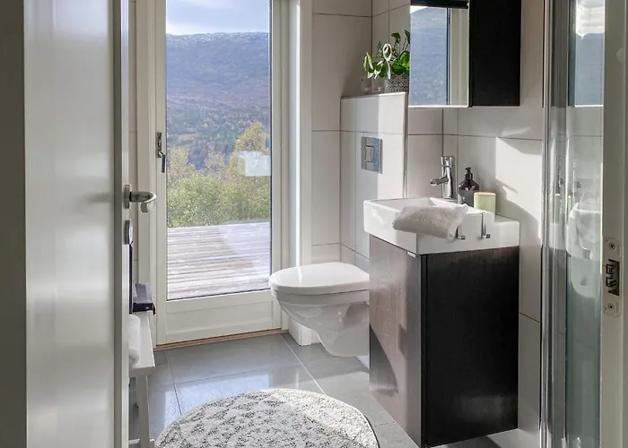 3 Bedroom Awesome In *